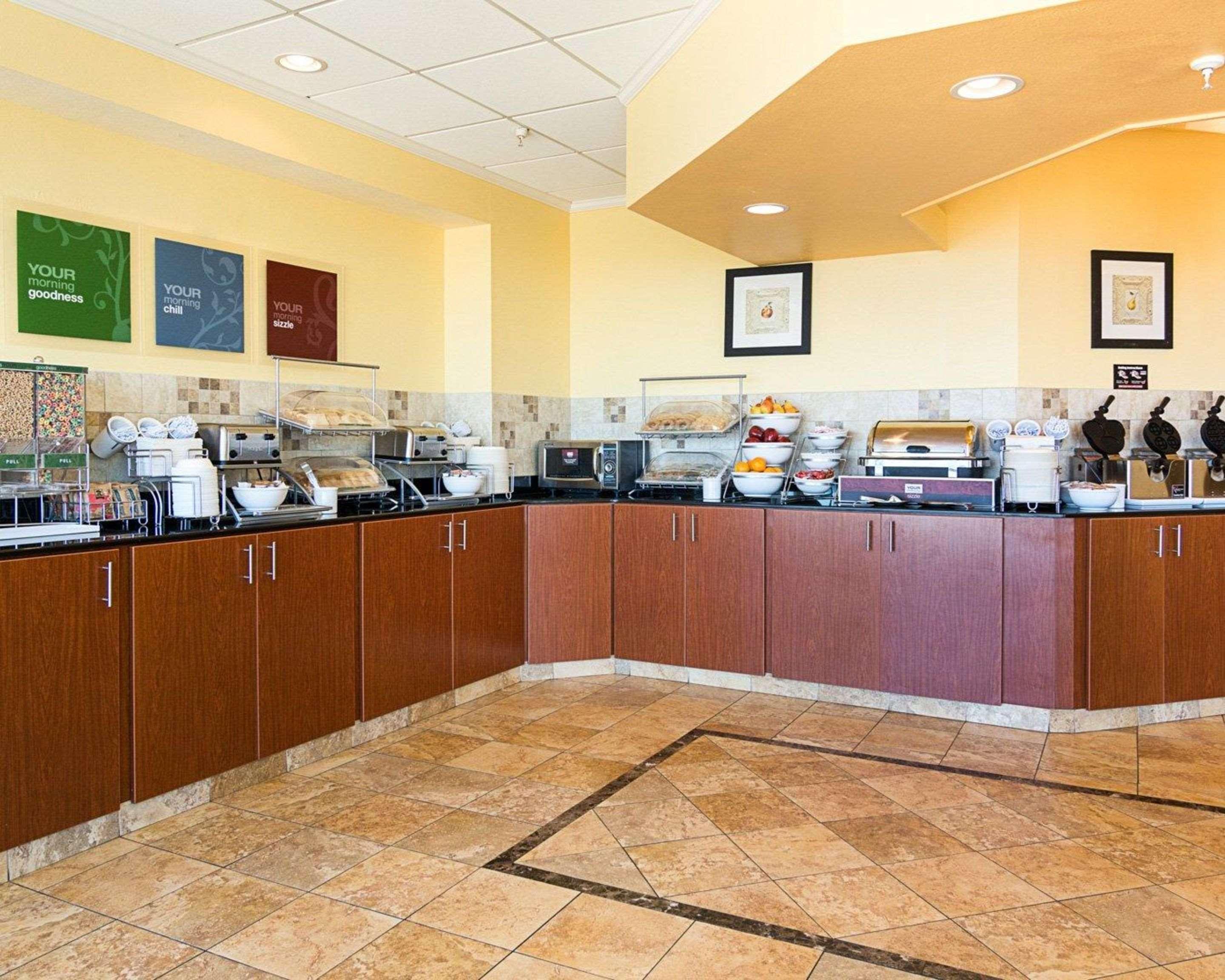 Comfort Suites Beachfront Virginia Beach Bagian luar foto