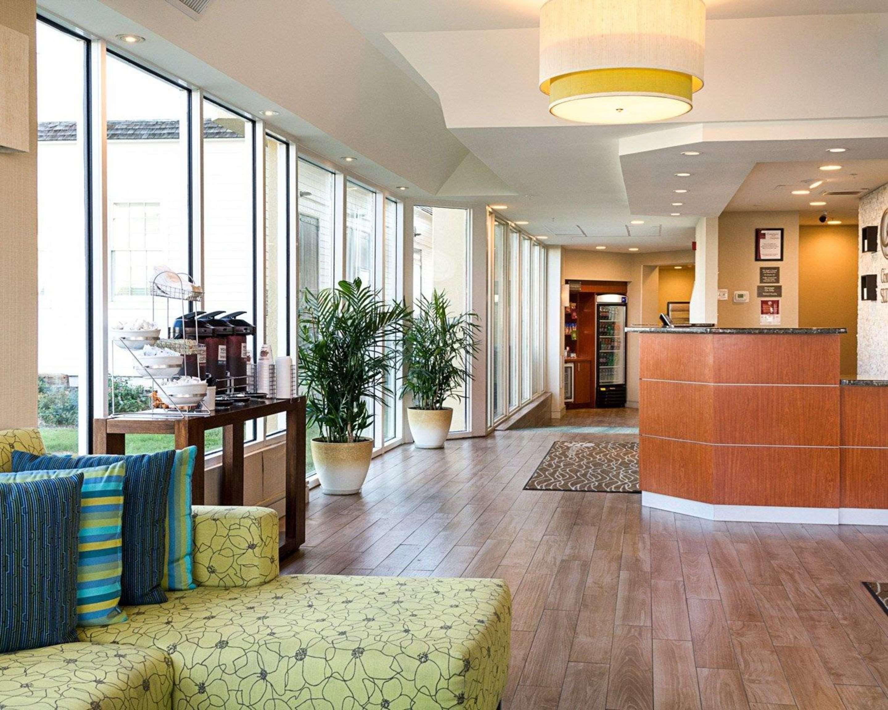 Comfort Suites Beachfront Virginia Beach Bagian luar foto