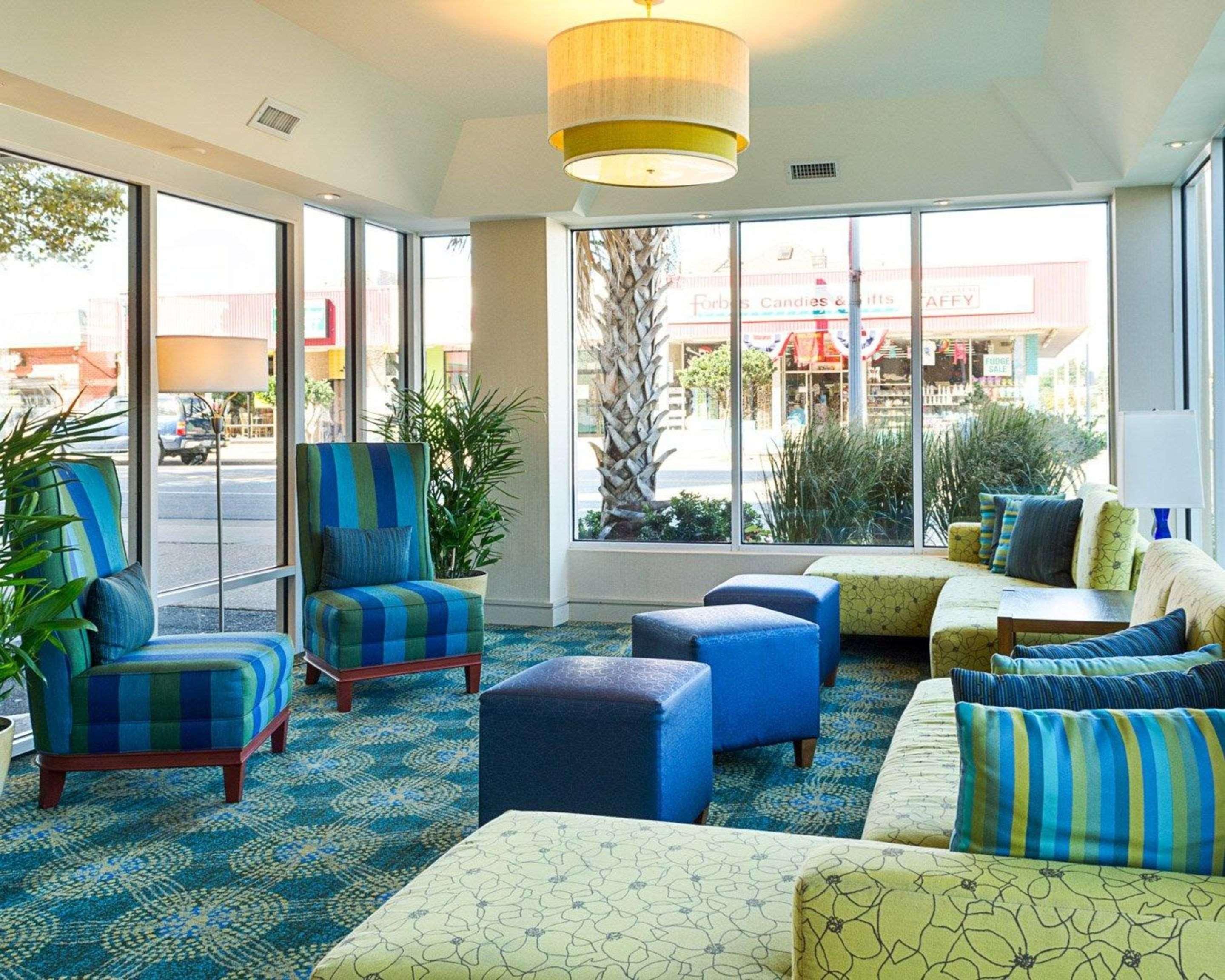 Comfort Suites Beachfront Virginia Beach Bagian luar foto