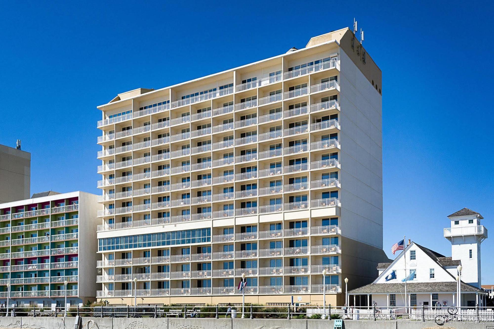 Comfort Suites Beachfront Virginia Beach Bagian luar foto