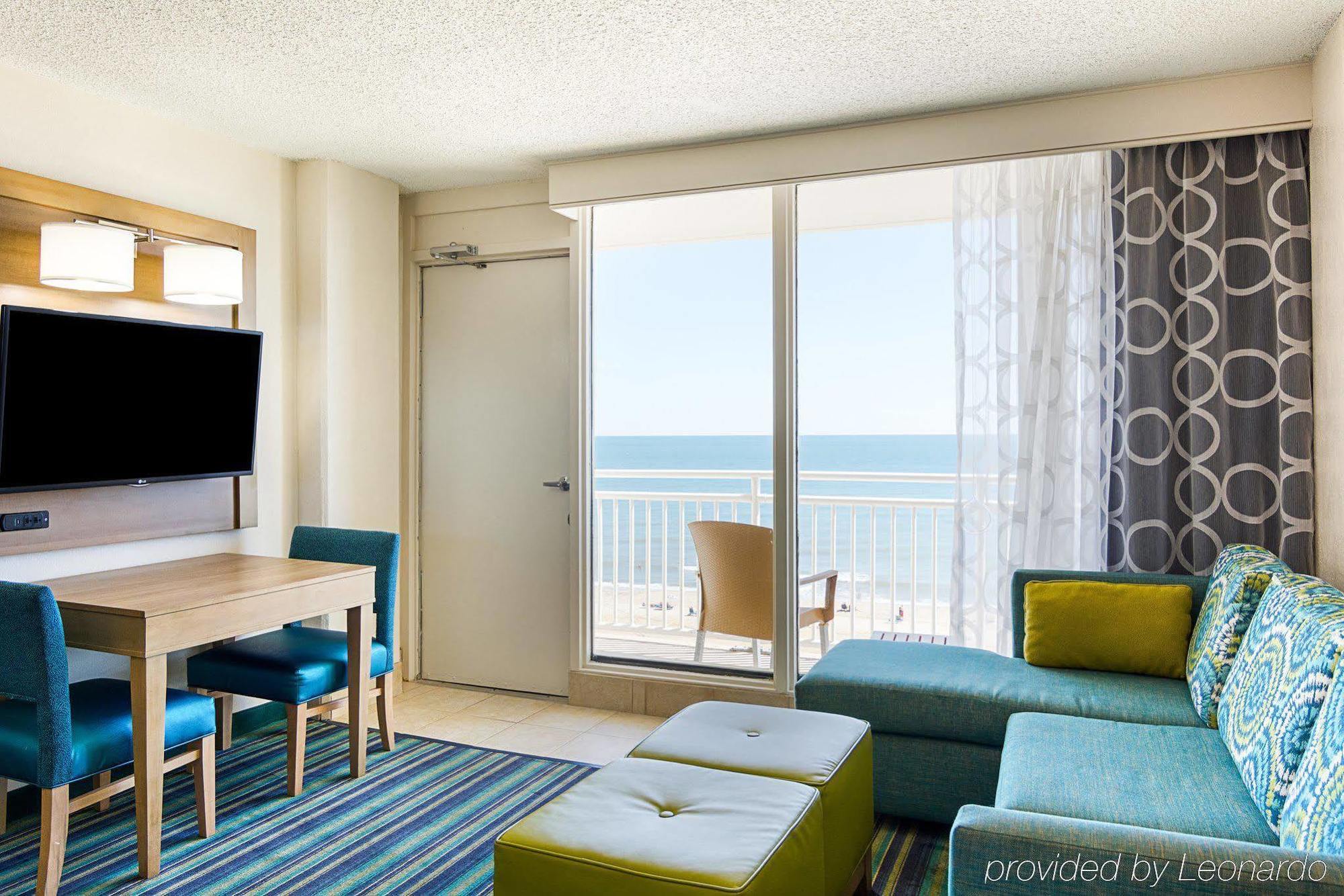 Comfort Suites Beachfront Virginia Beach Bagian luar foto
