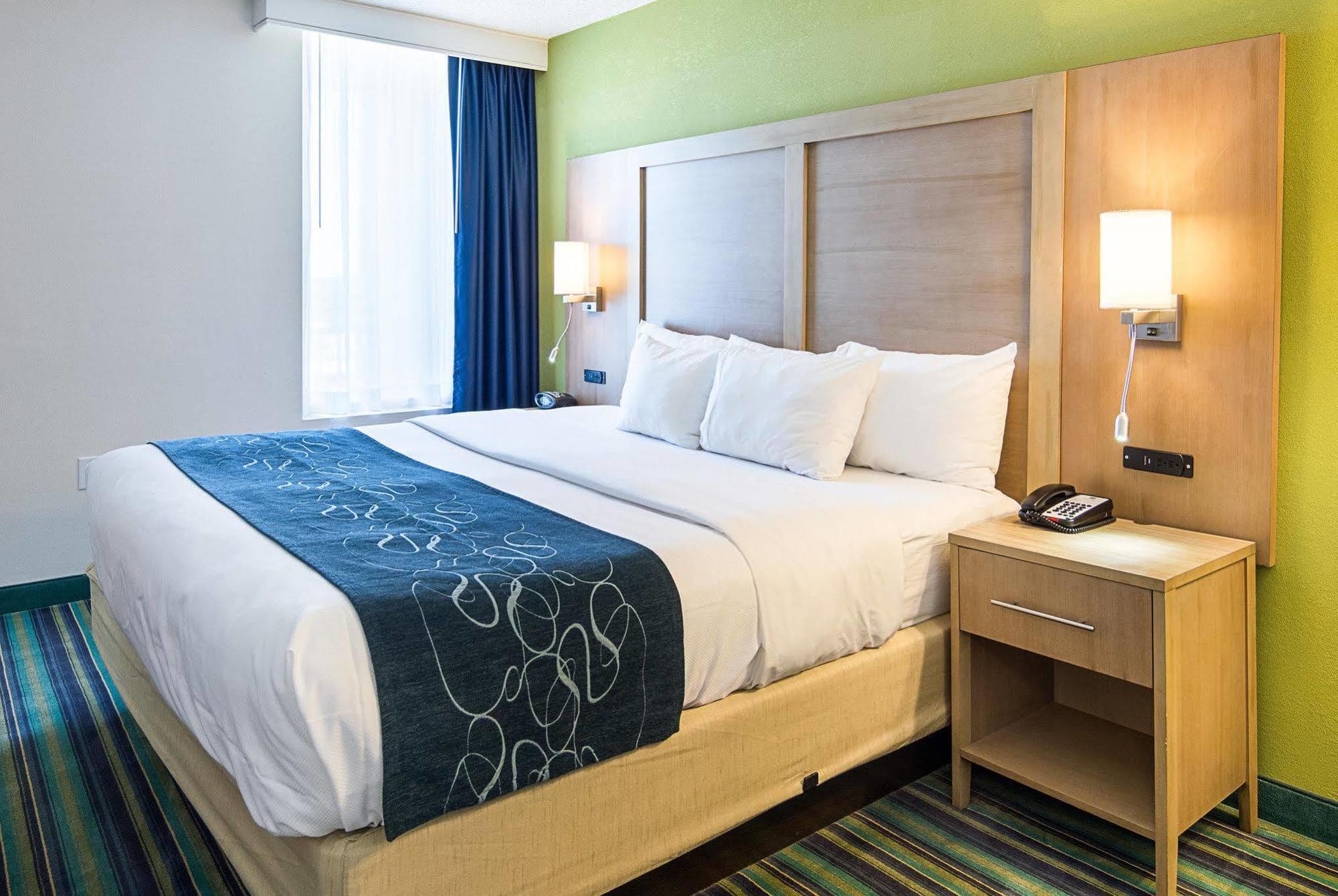 Comfort Suites Beachfront Virginia Beach Bagian luar foto